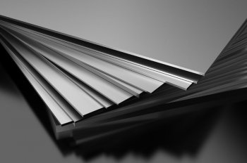 Титановый лист ВТ1-0 2,5*340*390 3,2кг